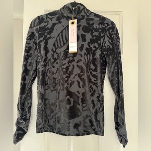 Brand new with tags Tanya Taylor velour turtleneck size xs